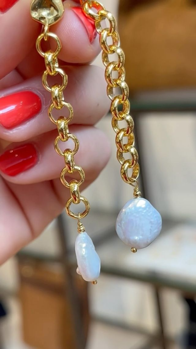 Add a touch of iridescence and class to your ensemble this season with the @insidejigsaw Mother of Pearl jewellery collection. Featuring exquisite, genuine pearl and 24ct gold-plated recycled brass, this is a stunning collection of understated beauty, that completes any outfit ✨  Shop the whole collection in store:
📍Jigsaw, Queen Victoria St, Victoria Quarter